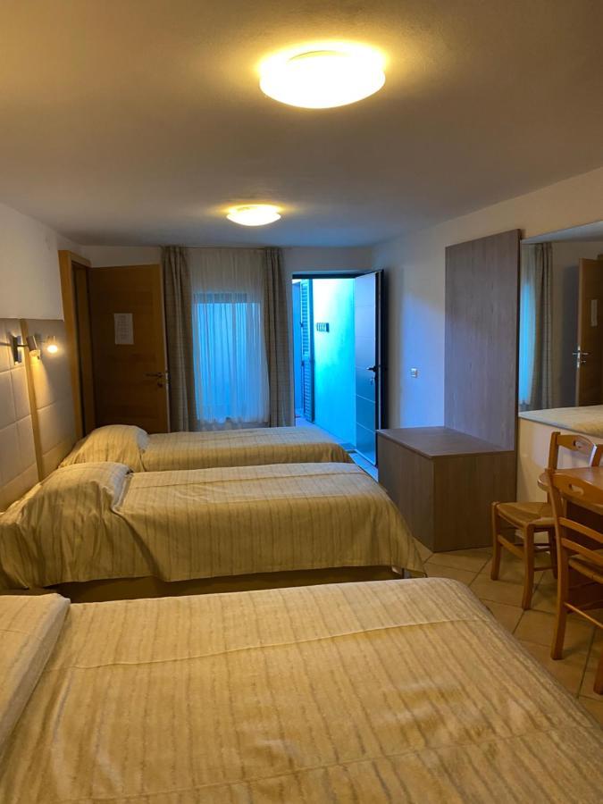 Fedrig Private Rooms & Apartment コバリード エクステリア 写真